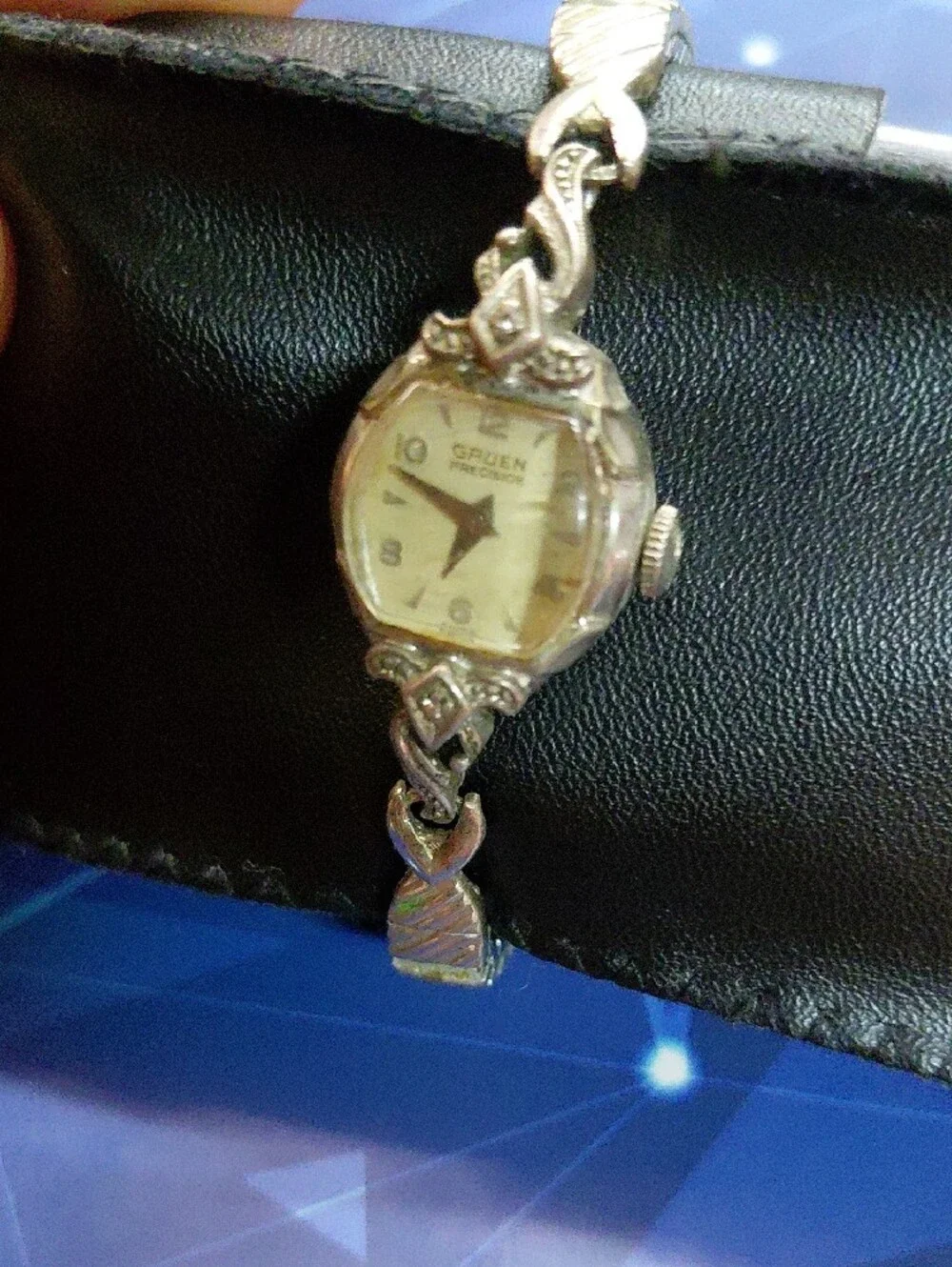 Gruen Precision Vintage Ladies Silver Tone Watch - Cream Dial